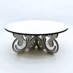 Suport circular pentru tort cu picioare decorative