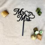 Topper pentru tort de nuntă "Mr/Mrs"