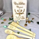 Set de gătit pentru mama cu tocător și linguri gravate