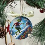 Glob cu Grinch pe acoperiș