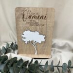 Placheta cu copacel si mesaj "La casa cu oameni buni"