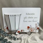 Plachetă cu mesaj despre Educație si coșuleț